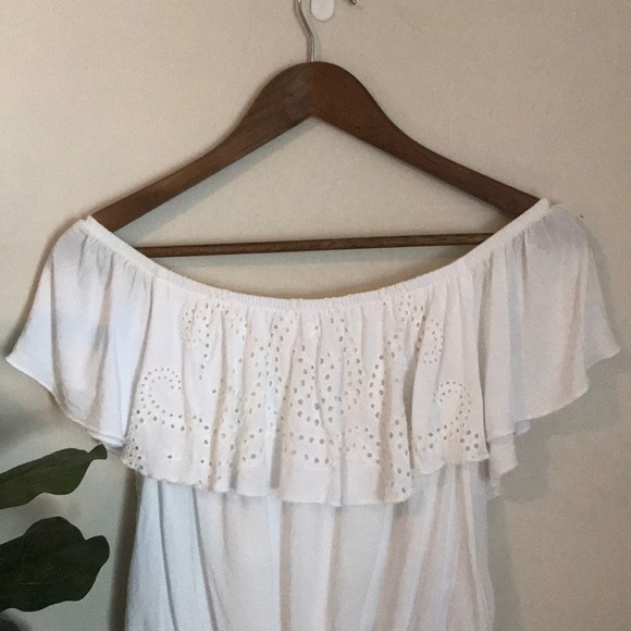 Mossimo White Ruffle Embroider Crop Top size M - Picture 2 of 8